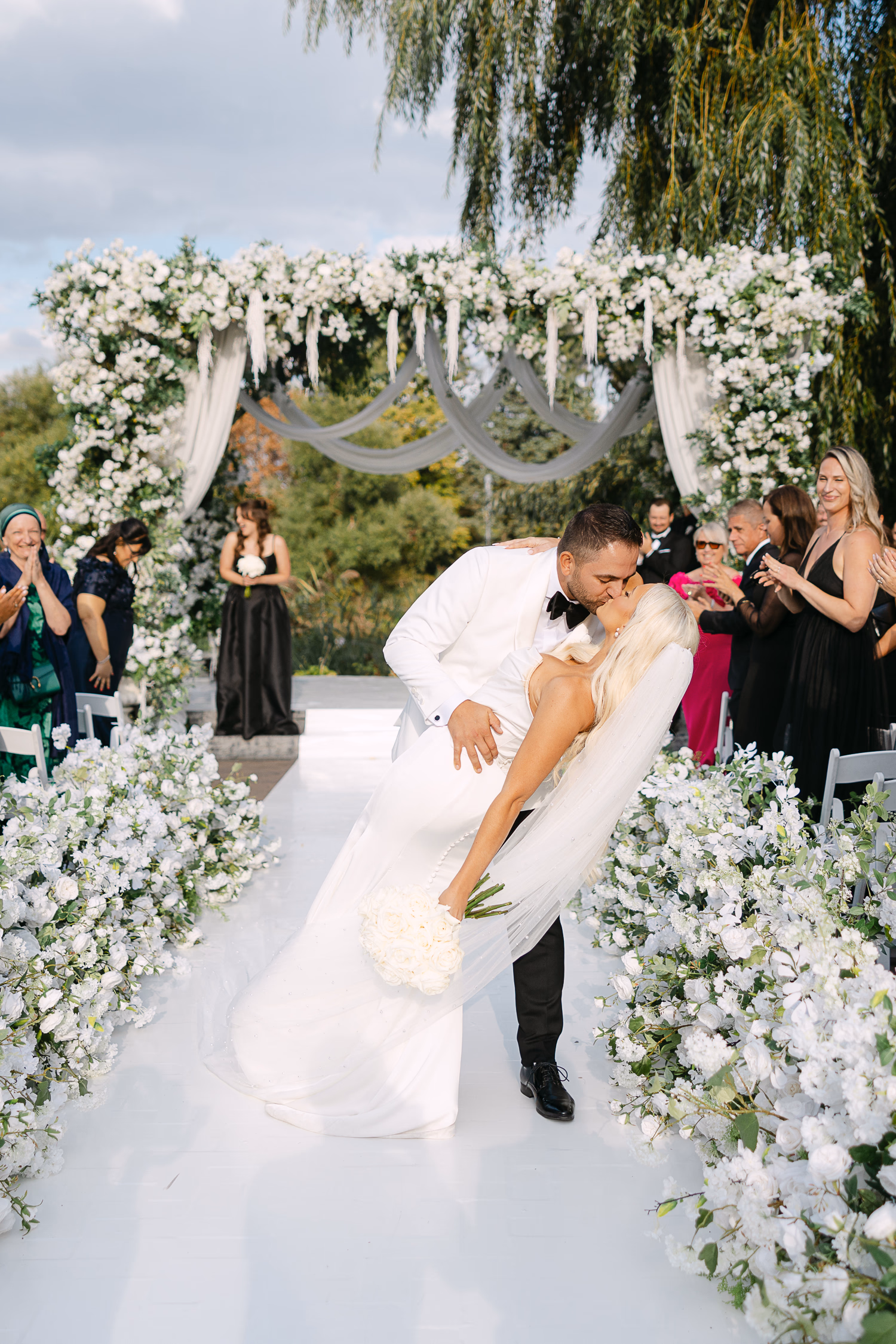 Elegant wedding photography by Astora Studio