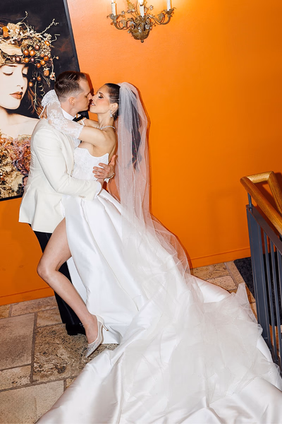 Astora Studio wedding photos showcase on Instagram
