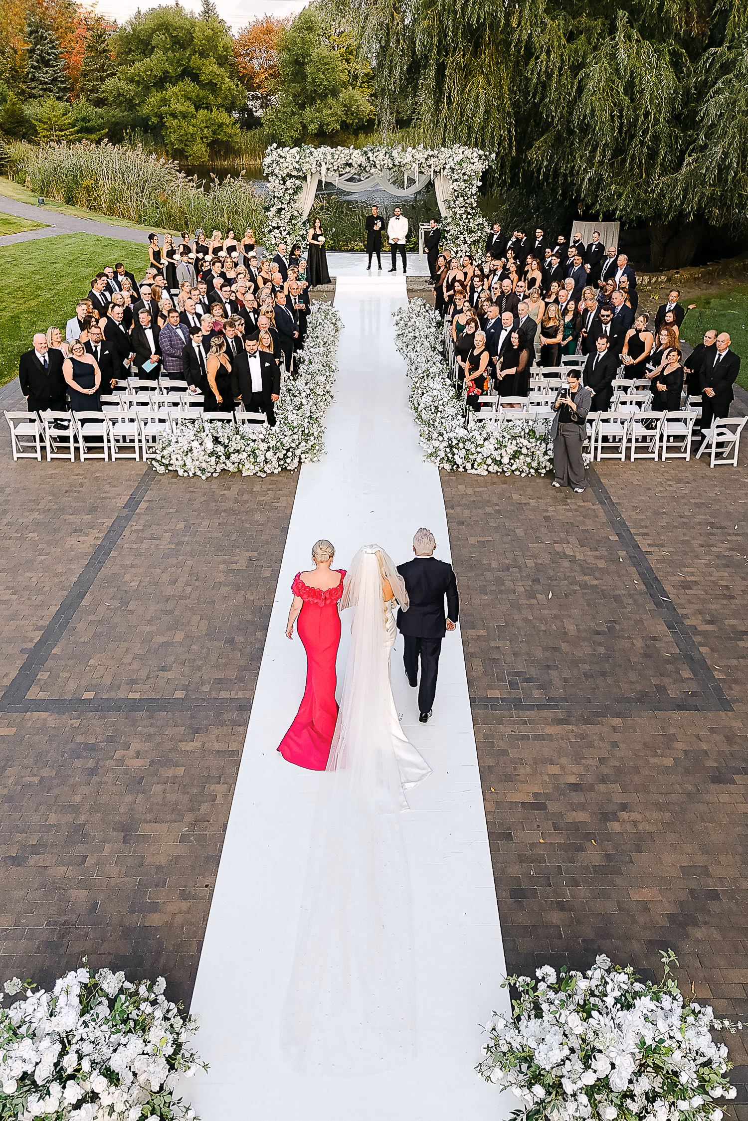 Elegant wedding photography by Astora Studio