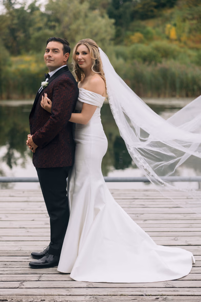 Elegant wedding photo at Evergreen Brickworks