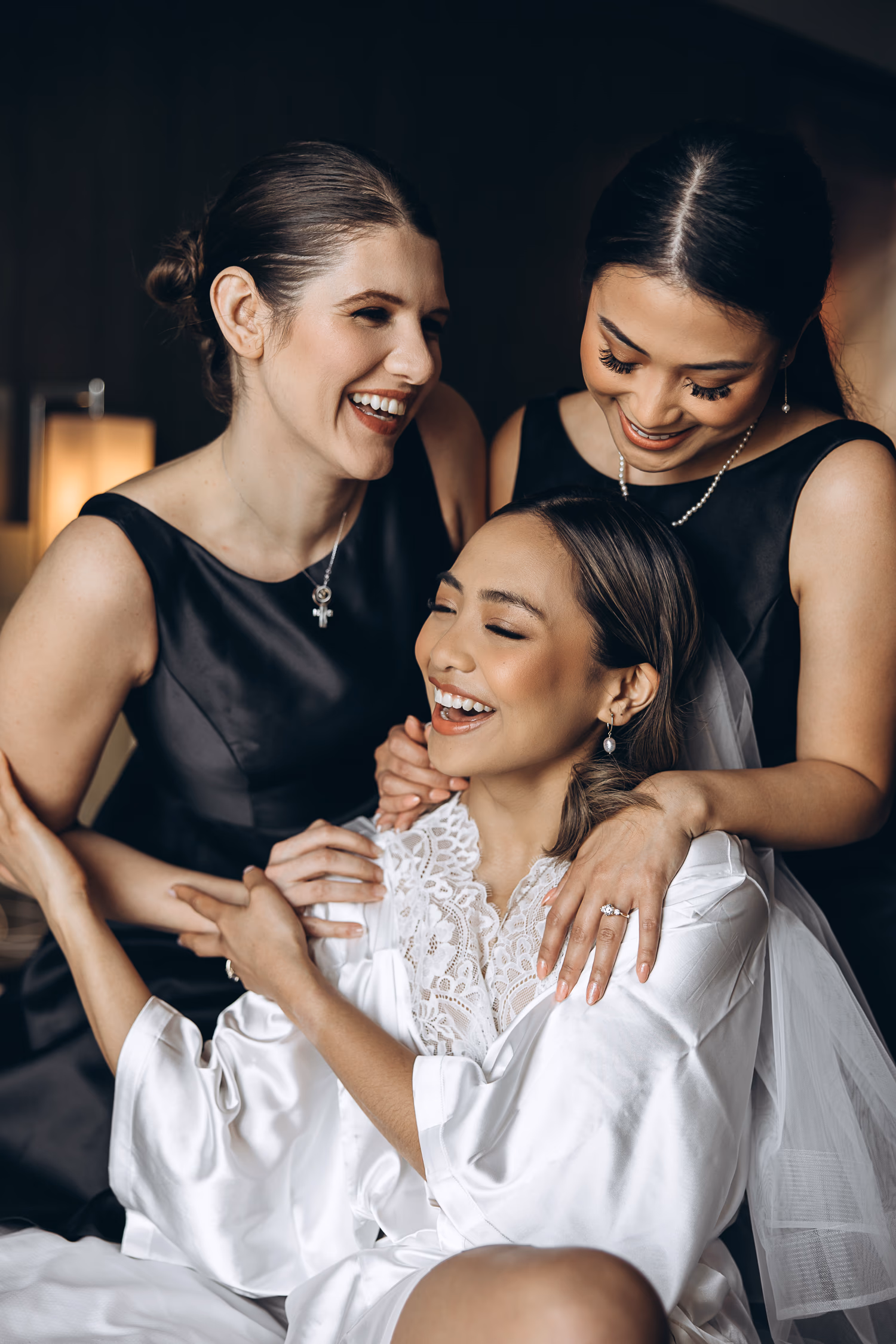 bride with bridesmaids idea for photo