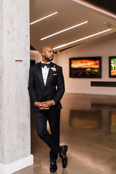 Hotel X Toronto groom portrait