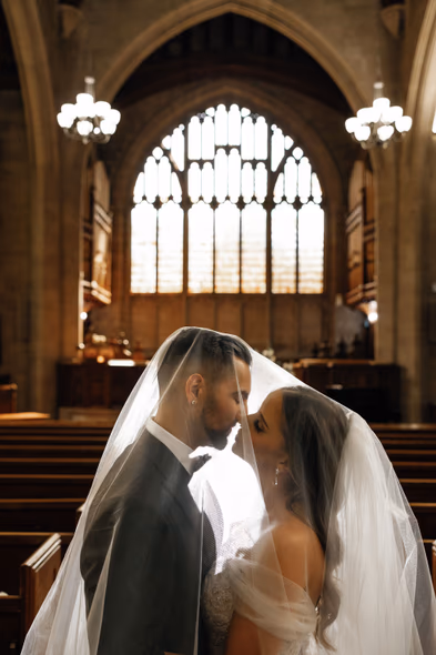 knox college chapel ceremony kiss