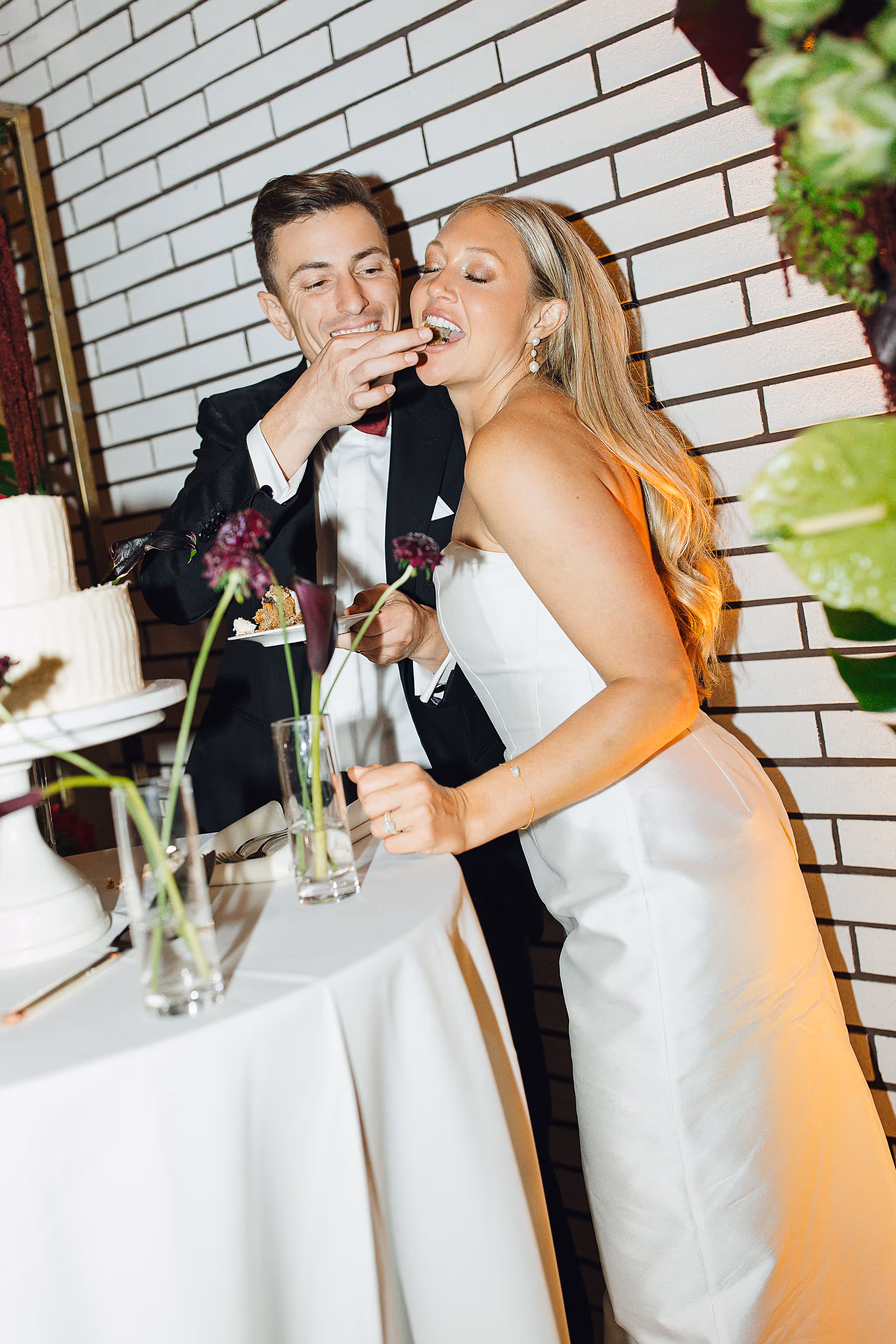 cake cutting at Lido House wedding reception