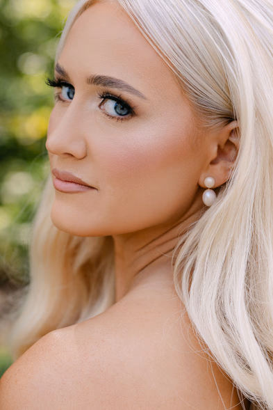 close-up portrait of the bride at The Arlington Estate Vaughan — Astora Studio