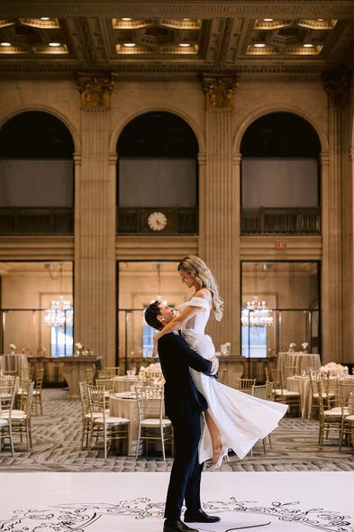 Timeless wedding photography at One King West
