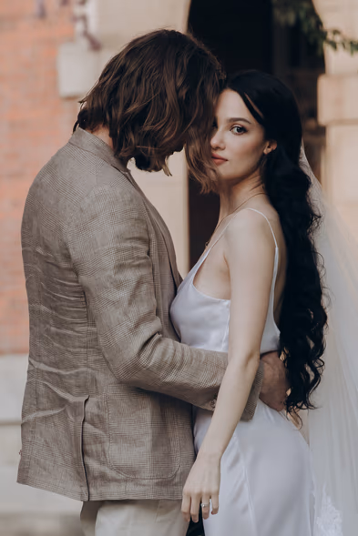 bride and groom photo at Osgoode Hall
