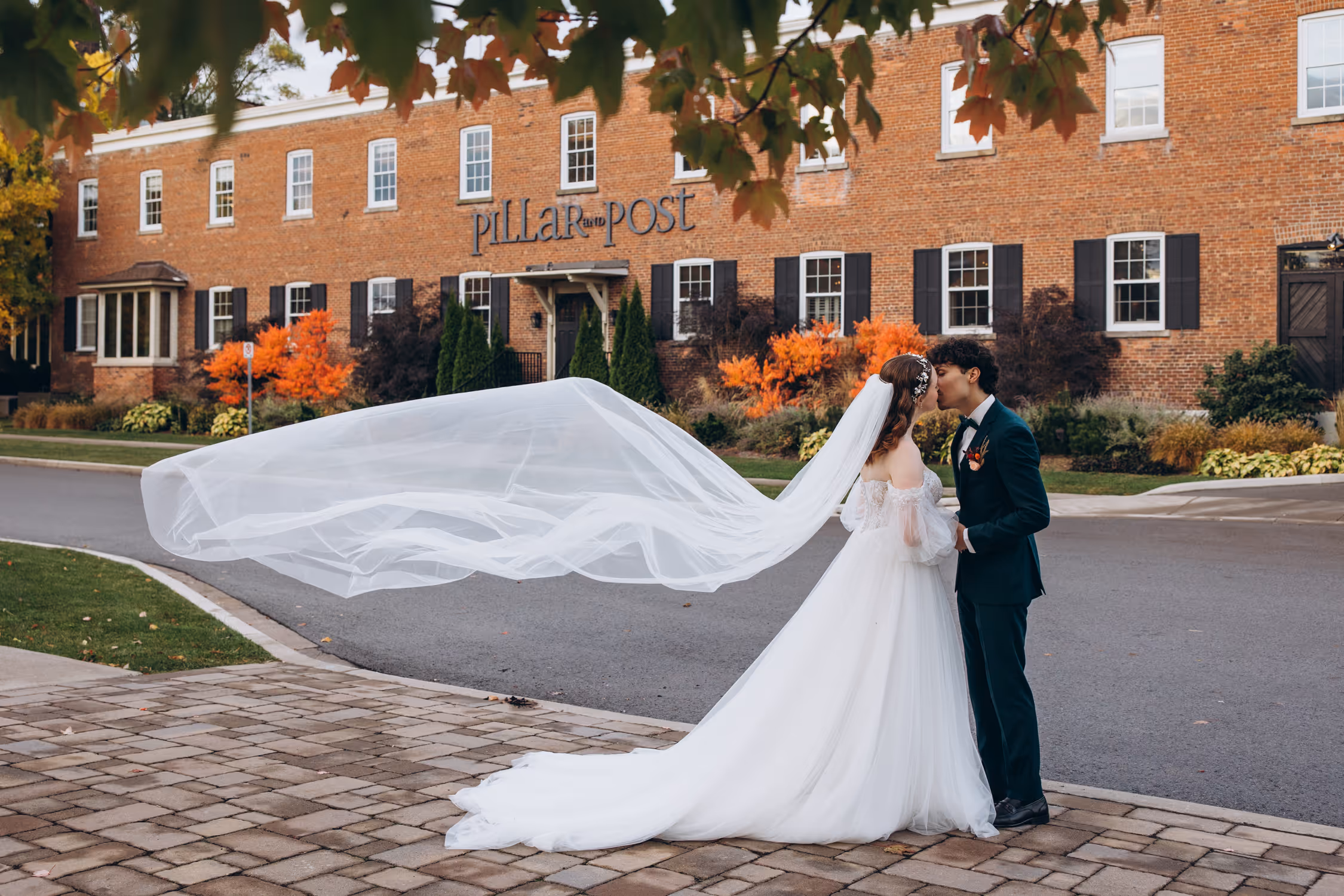 Pillar and Post wedding photography | Astora Studio