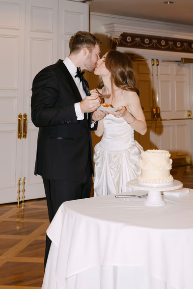 cake cutting bride and groom wedding reception Queen’s Landing Niagara