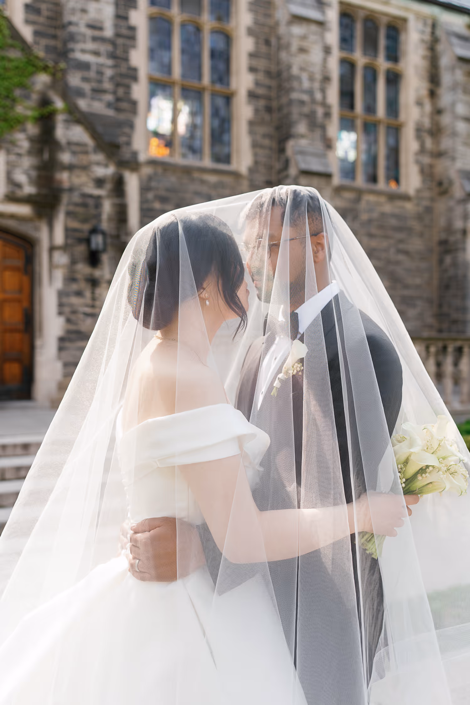 wedding photo of a couple at Trinity College