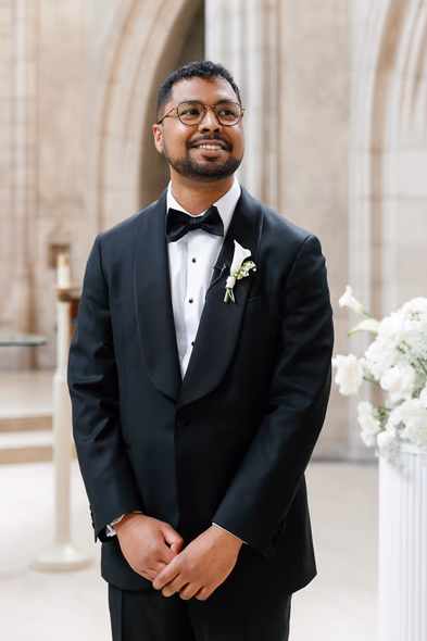 groom photo at Trinity College chapel